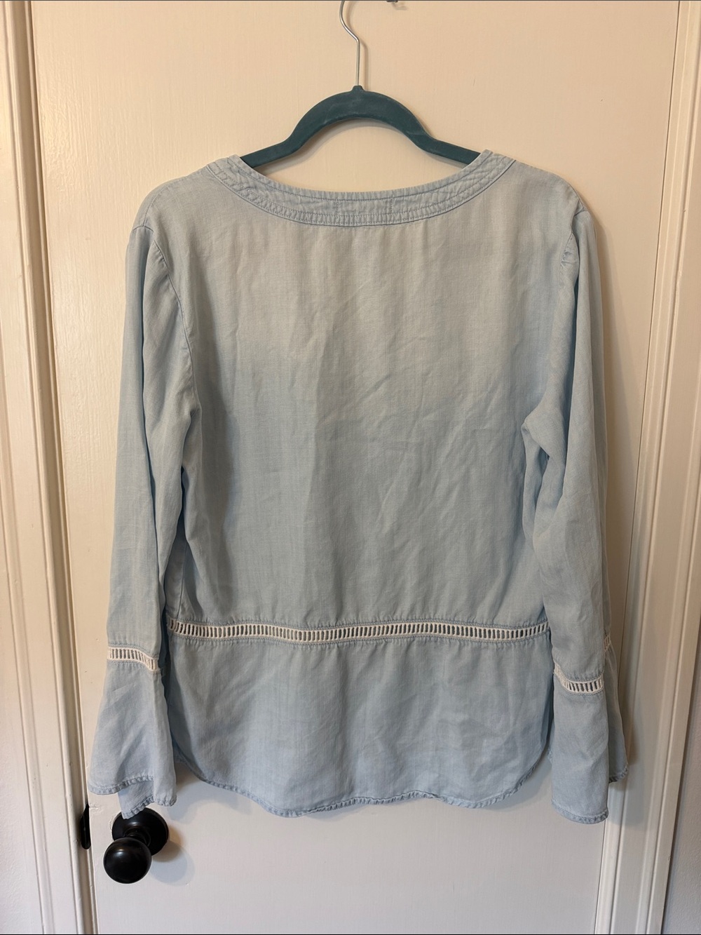 cloth & stone Medium acid wash denim V-Neck Cotton Tunic Top - Picture 3 of 3